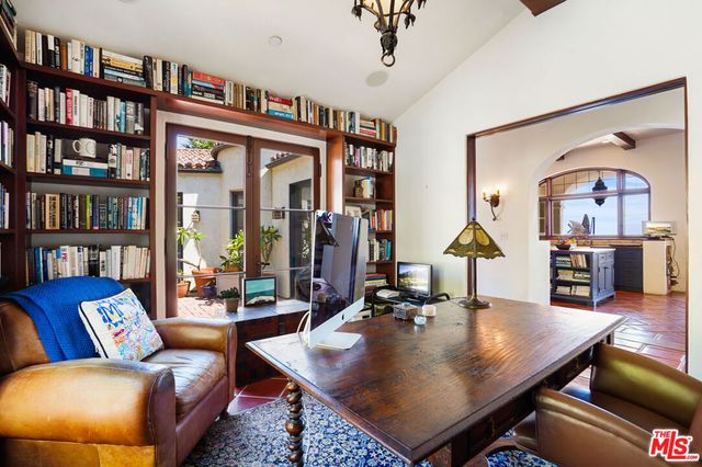 22800 Beckledge Terrace, Malibu, CA 90265