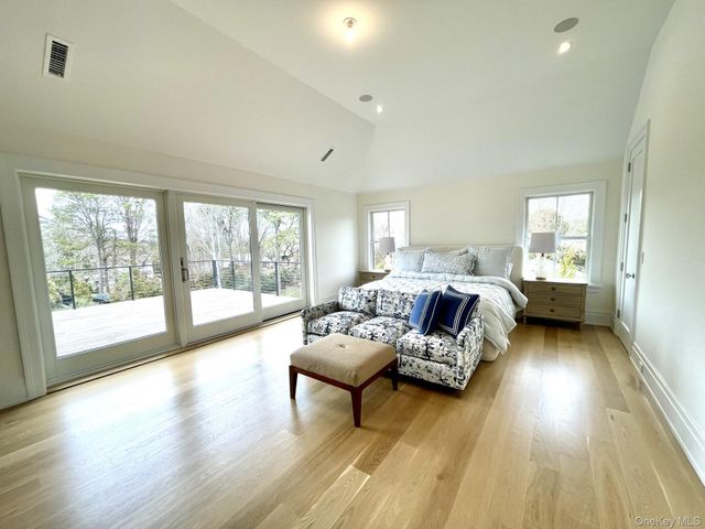 59 Shinnecock Hills Road, Southampton, NY 11968