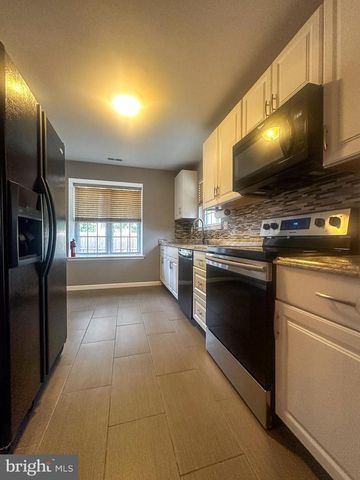 801 EAGLE POINT PL, Galloway, NJ 08205