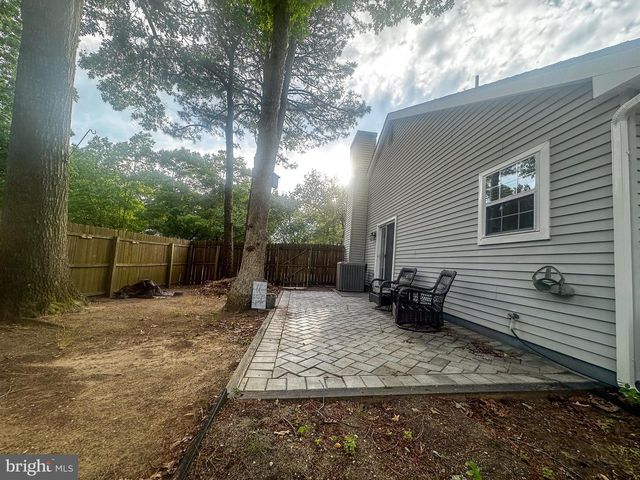 801 EAGLE POINT PL, Galloway, NJ 08205