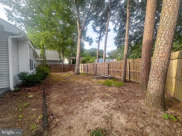 801 EAGLE POINT PL, Galloway, NJ 08205