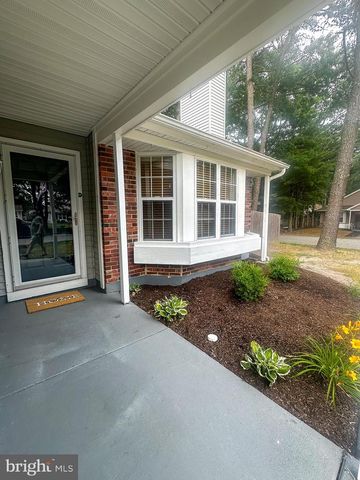 801 EAGLE POINT PL, Galloway, NJ 08205