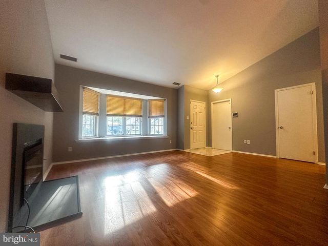 801 EAGLE POINT PL, Galloway, NJ 08205