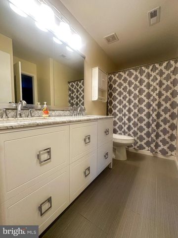 801 EAGLE POINT PL, Galloway, NJ 08205