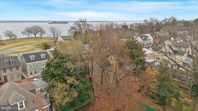 160 2ND, New Castle, DE 19720