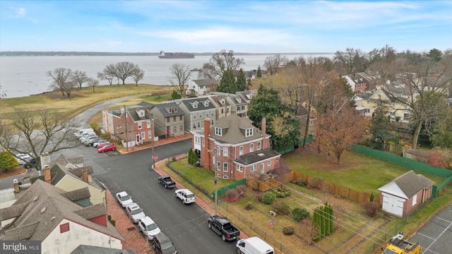 160 2ND, New Castle, DE 19720