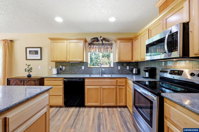 25757 SE Frog Pond Ln, Eagle Creek, OR 97022