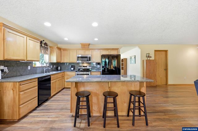 25757 SE Frog Pond Ln, Eagle Creek, OR 97022