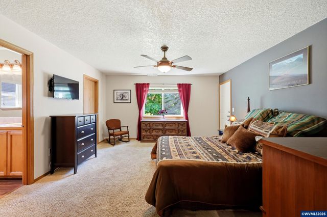 25757 SE Frog Pond Ln, Eagle Creek, OR 97022