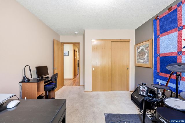 25757 SE Frog Pond Ln, Eagle Creek, OR 97022