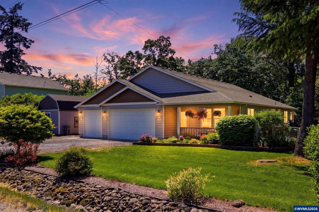 25757 SE Frog Pond Ln, Eagle Creek, OR 97022