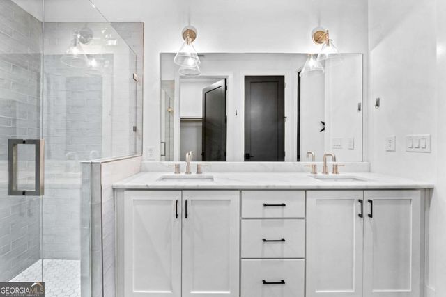 510 Heatherden Avenue E202-C, Fayetteville, GA 30214