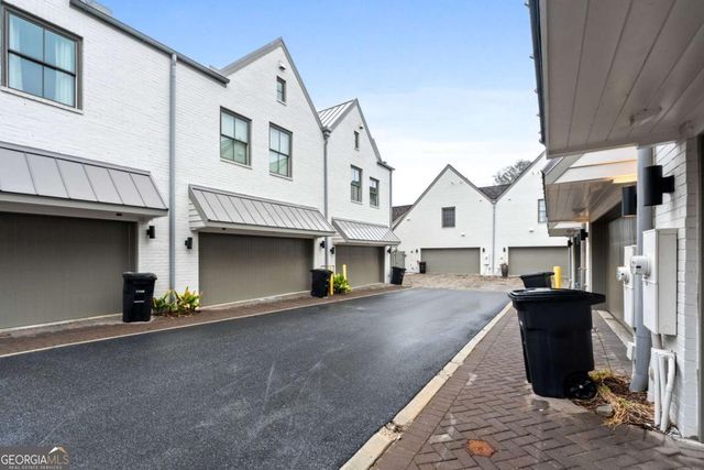 510 Heatherden Avenue E202-C, Fayetteville, GA 30214