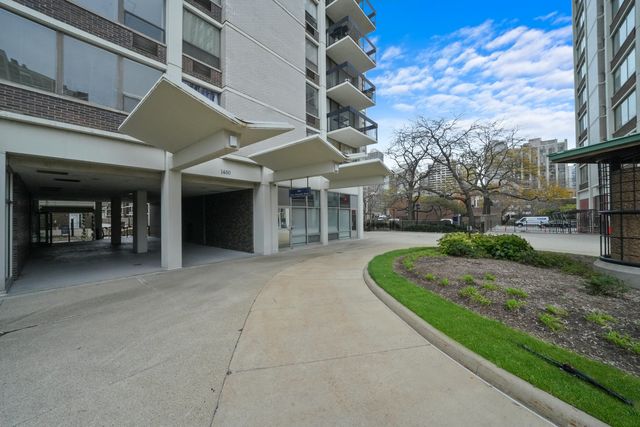 1460 N SANDBURG Terrace 705, Chicago, IL 60610