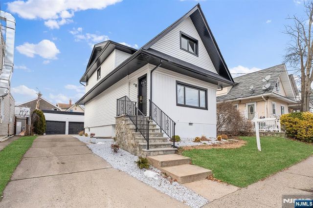 290 Queen Anne Road, Teaneck, NJ 07666