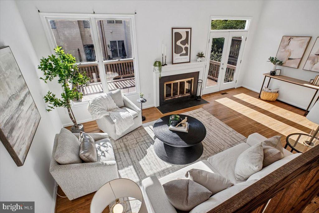 Image 12 of property listing at 4815 CLOISTER DR, Rockville, MD 20852