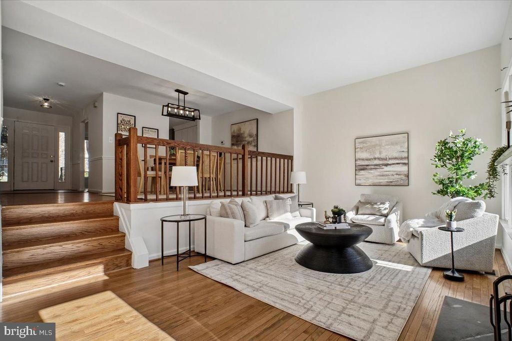 Image 15 of property listing at 4815 CLOISTER DR, Rockville, MD 20852