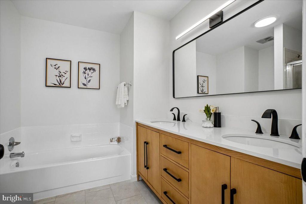 Image 22 of property listing at 4815 CLOISTER DR, Rockville, MD 20852