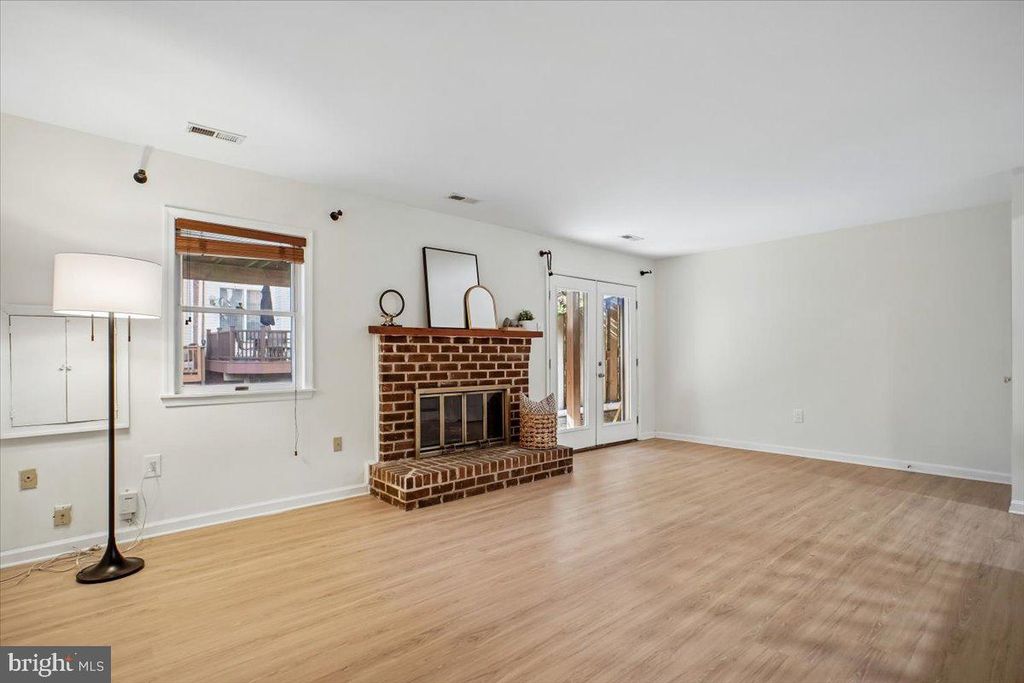 Image 29 of property listing at 4815 CLOISTER DR, Rockville, MD 20852