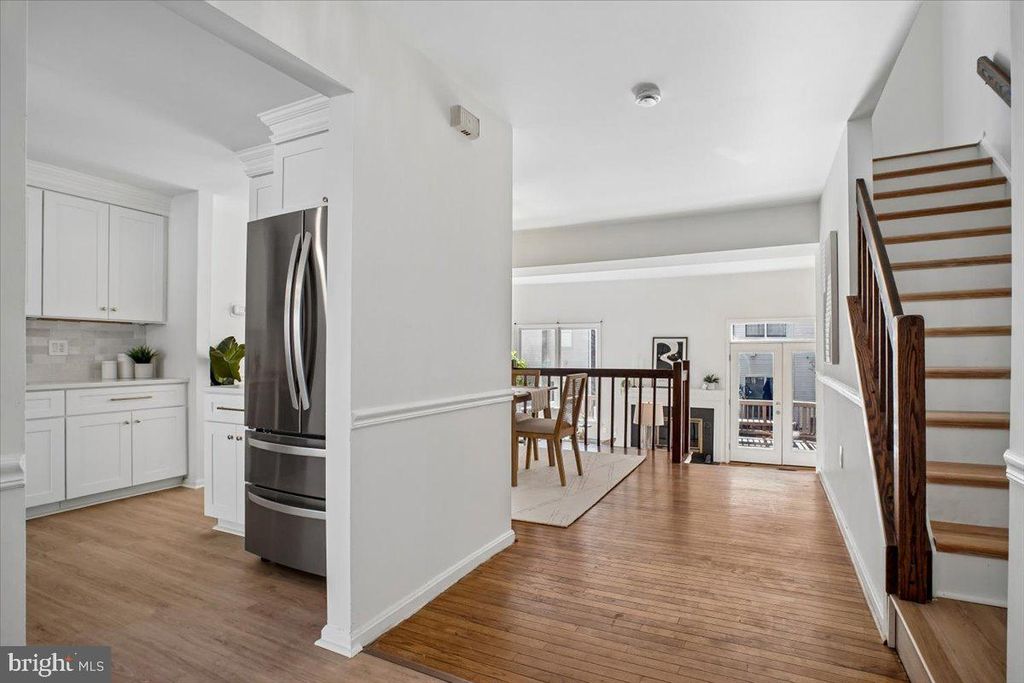 Image 8 of property listing at 4815 CLOISTER DR, Rockville, MD 20852