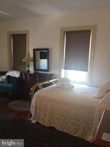 26 S CHESTNUT ST, Boyertown, PA 19512