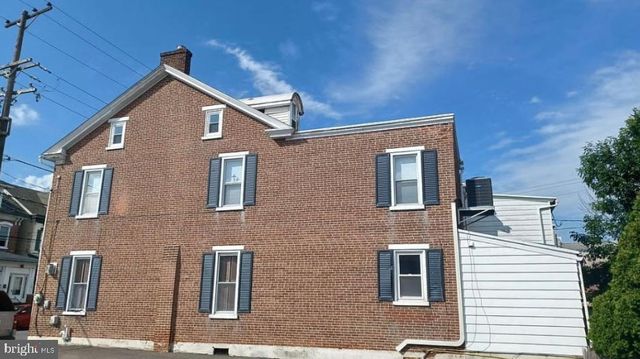 26 S CHESTNUT ST, Boyertown, PA 19512