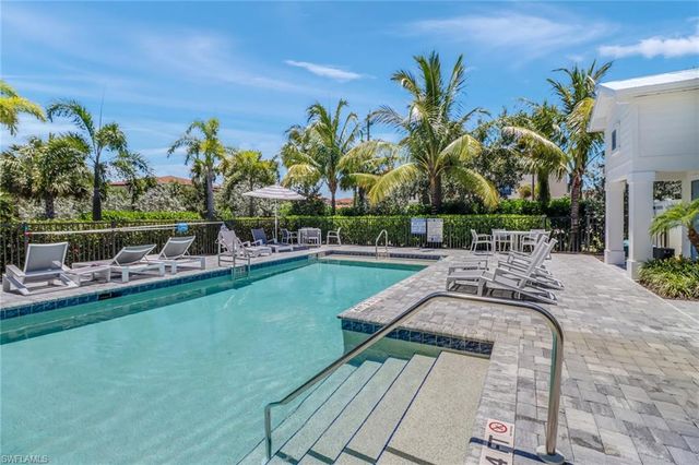 12973 Pembroke DR, Naples, FL 34105