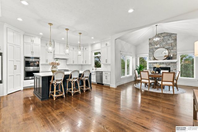 2393 S 218th Avenue, Elkhorn, NE 68022