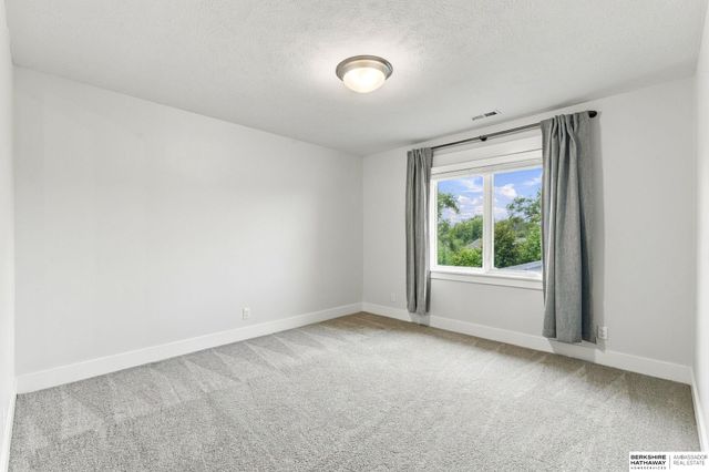 2393 S 218th Avenue, Elkhorn, NE 68022