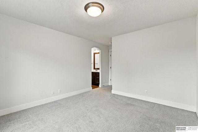 2393 S 218th Avenue, Elkhorn, NE 68022