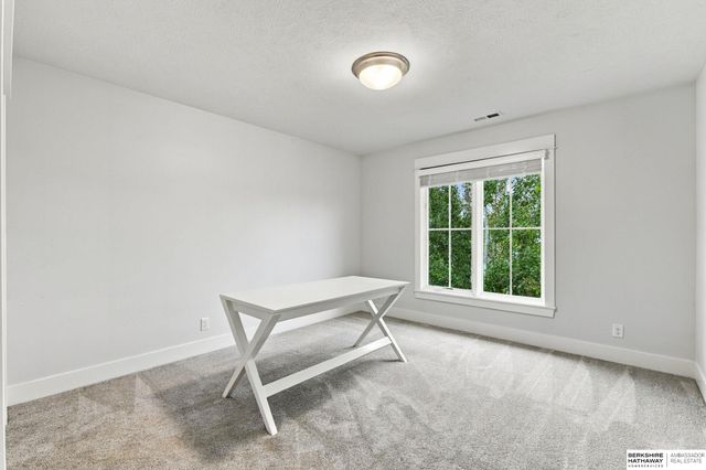 2393 S 218th Avenue, Elkhorn, NE 68022