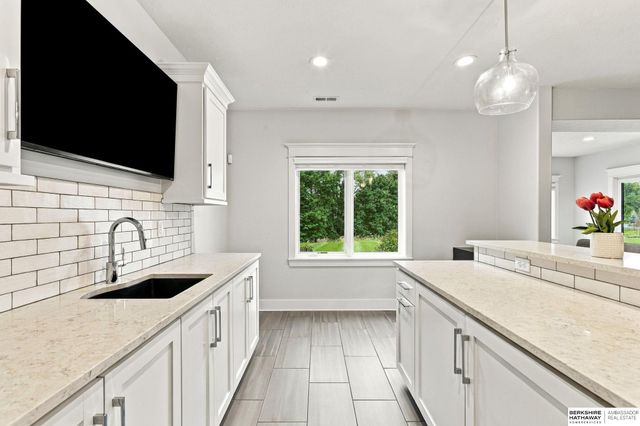 2393 S 218th Avenue, Elkhorn, NE 68022