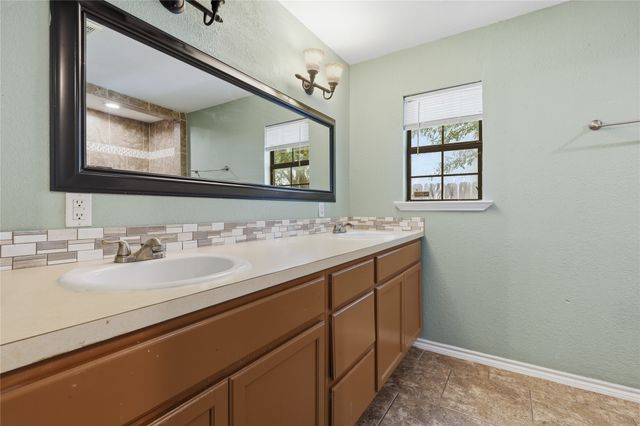 3104 Avenue L, Fort Worth, TX 76105