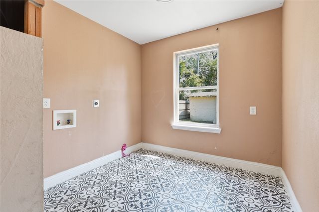 3104 Avenue L, Fort Worth, TX 76105