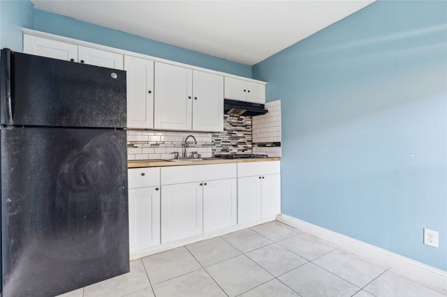 3104 Avenue L, Fort Worth, TX 76105
