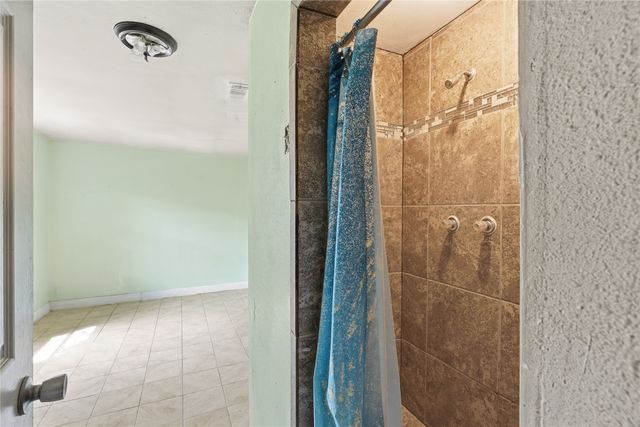 3104 Avenue L, Fort Worth, TX 76105