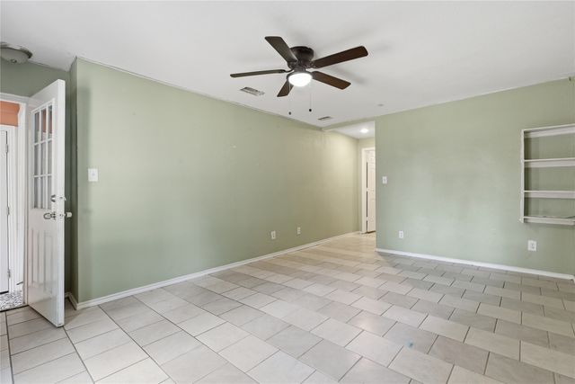 3104 Avenue L, Fort Worth, TX 76105