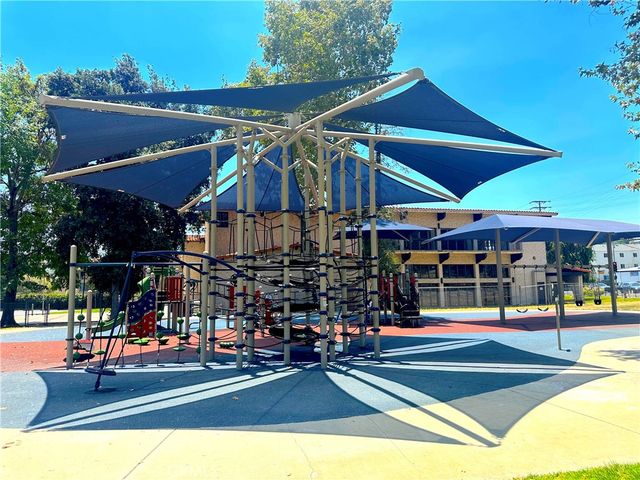 364 Crane Blvd. Boulevard, Los Angeles, CA 90065