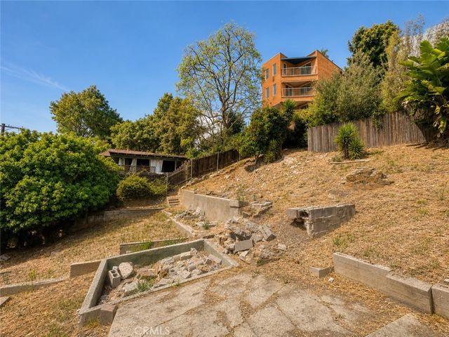 364 Crane Blvd. Boulevard, Los Angeles, CA 90065