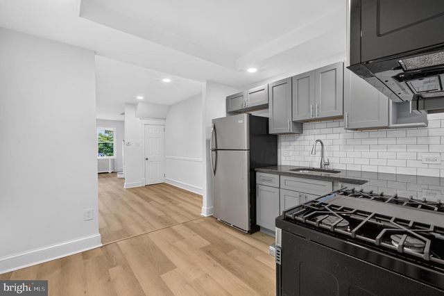 4845 D ST, Philadelphia, PA 19120