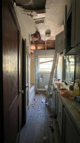 10111 Oberrender Road, Fairchilds, TX 77461