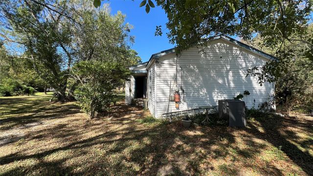 10111 Oberrender Road, Fairchilds, TX 77461
