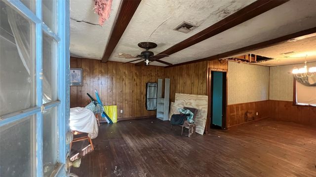 10111 Oberrender Road, Fairchilds, TX 77461