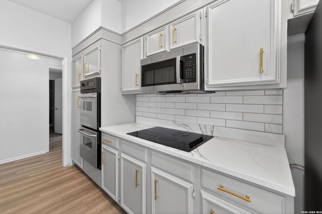 3678 Hidden Dr Apt 1401, San Antonio, TX 78217