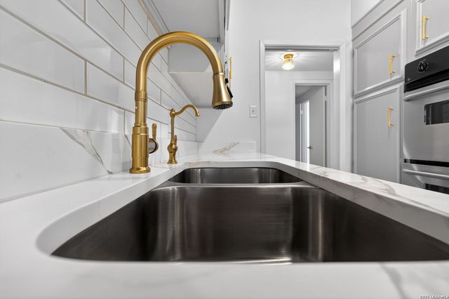 3678 Hidden Dr Apt 1401, San Antonio, TX 78217