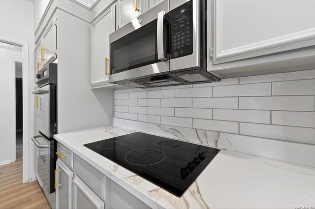 3678 Hidden Dr Apt 1401, San Antonio, TX 78217