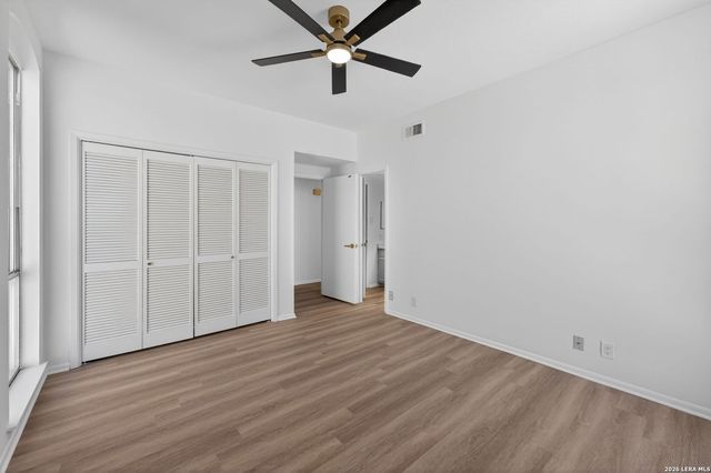 3678 Hidden Dr Apt 1401, San Antonio, TX 78217