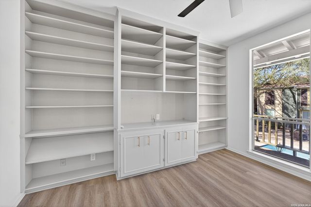 3678 Hidden Dr Apt 1401, San Antonio, TX 78217