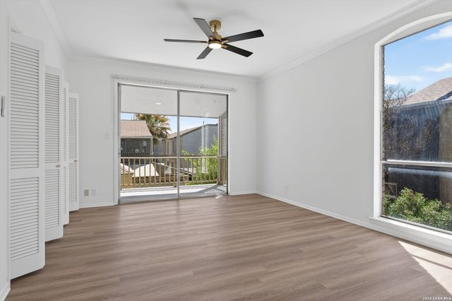 3678 Hidden Dr Apt 1401, San Antonio, TX 78217