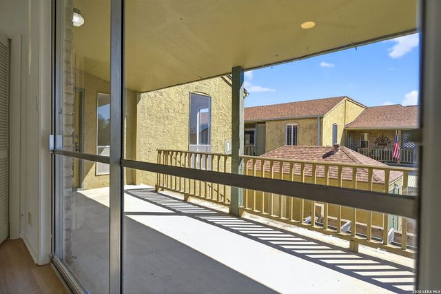 3678 Hidden Dr Apt 1401, San Antonio, TX 78217